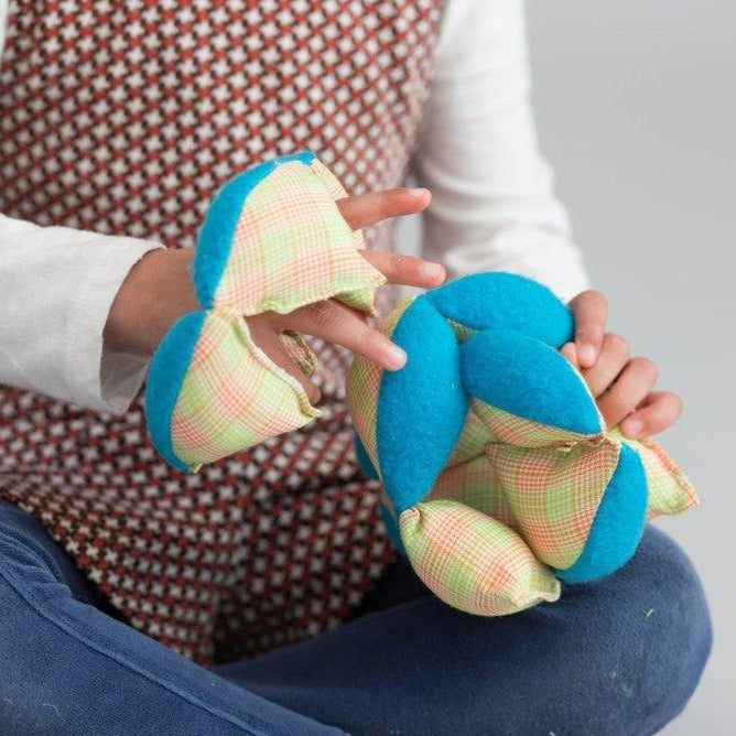 Plush puzzle ball - Child's Cup Full